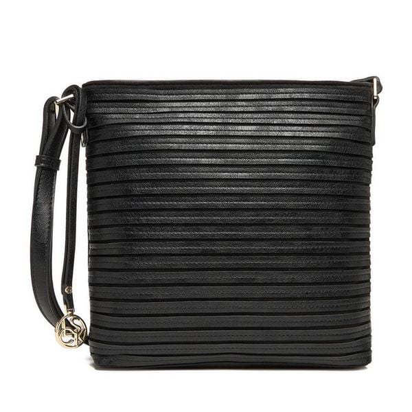 Torebka Lasocki. Czarne listonoszki Lasocki, bez wzorów, bez dodatków. Za 179,99 zł.