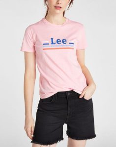 T-SHIRT DAMSKI LEE ESSENTIAL SLIM TEE SLIM FIT LA PINK L41HEPNL 112108965. Różowe t-shirty Lee, l, bez wzorów, bez kołnierzyka, bez ramiączek. Za 69,99 zł.
