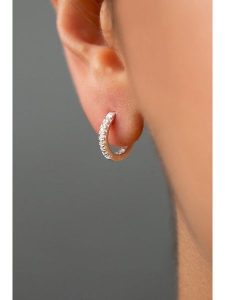 Miu Silver Srebrne kolczyki-kreole z cyrkoniami rozmiar: onesize. Szare kolczyki Miu Silver, z cyrkonią, srebrne. Za 104,39 zł.