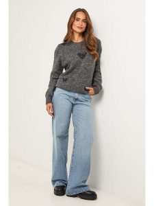 Soft Cashmere Sweter w kolorze ciemnoszarym rozmiar: 40/42. Szare swetry oversize Soft Cashmere, bez wzorów, bez ramiączek. Za 126,15 zł.