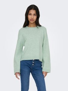 ONLY Sweter "Simoni" w kolorze miętowym rozmiar: M. Zielone swetry oversize ONLY, m, bez wzorów, bez ramiączek. Za 82,99 zł.