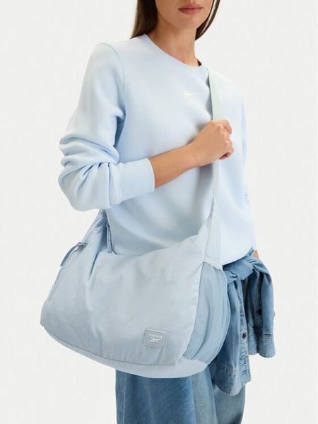 Reebok Torebka CEOWB-RBK-KL-004-09 Niebieski. Niebieskie torebki klasyczne Reebok, bez wzorów, z materiału, bez dodatków. Za 89,99 zł.