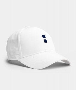 Czapka klubowa biała. Białe czapki NORDICDOTS, bez wzorów, z materiału. Za 125,00 zł.