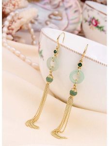 L'Atelier de Gaia Pozłacane kolczyki z cyrkoniami rozmiar: onesize. Zielone kolczyki L'Atelier de Gaia, z cyrkonią, pozłacane. Za 65,99 zł.