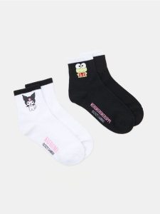 Skarpetki 2 pack Hello Kitty - wielobarwny. Skarpetki Sinsay, bez wzorów. Za 12,99 zł.