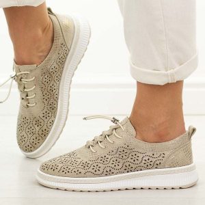 Złote ażurowane skórzane półbuty damskie Jezzi 18-24. Żółte półbuty Jezzi, na jesień, bez wzorów, z jeansu, z okrągłym noskiem, bez obcasa, na płaskiej podeszwie, bez zapięcia. Za 239,00 zł.