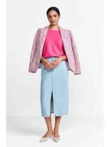 Rich & Royal Sweter w kolorze różowym rozmiar: M. Różowe swetry oversize Rich & Royal, m, bez wzorów, bez ramiączek. Za 201,08 zł.