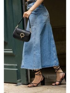 Victor & Hugo Paris Skórzana torebka "Nour" w kolorze czarnym - 20 x 14 x 5 cm rozmiar: onesize. Czarne torebki klasyczne Victor & Hugo Paris, bez wzorów, z materiału, bez dodatków. Za 304,99 zł.