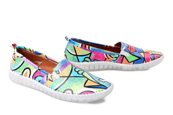 MANITU 840073-00 bunt, półbuty damskie. Półbuty Manitu, na lato, bez wzorów, ze skóry, bez obcasa, bez zapięcia. Za 254,92 zł.