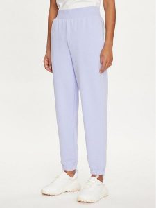 4F Spodnie dresowe 4FWSS24TTROF666 Fioletowy Regular Fit. Fioletowe spodnie dresowe 4f, xs, bez wzorów, z bawełny. Za 89,99 zł.