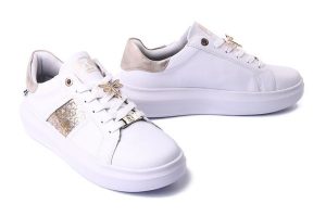 RIEKER W1202-82 white combiantion, półbuty damskie. Białe półbuty Rieker, bez wzorów, bez obcasa, bez zapięcia. Za 279,93 zł.