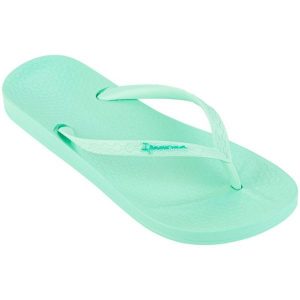 Klapki Ipanema Anat 82591-AQ596 niebieskie. Niebieskie klapki bez wzorów, z materiału, bez obcasa. Za 113,38 zł.