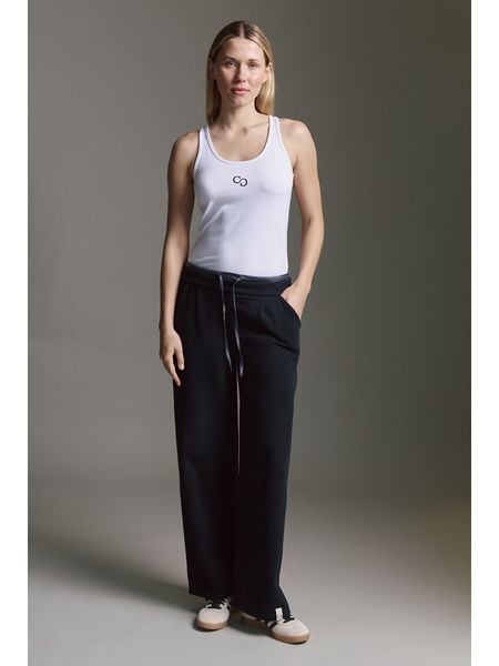 Cotton Candy Spodnie dresowe w kolorze czarnym rozmiar: M. Czarne spodnie dresowe Cotton Candy, m, bez wzorów, z dresówki. Za 209,33 zł.