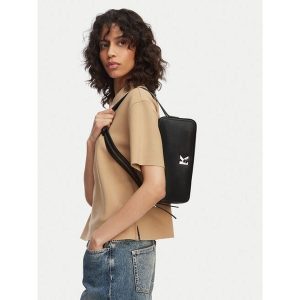 Torebka Karl Lagerfeld Jeans. Czarne torebki klasyczne Karl Lagerfeld Jeans, bez wzorów, z jeansu, bez dodatków. Za 426,99 zł.