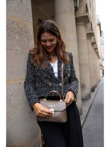 Victor & Hugo Paris Skórzana torebka "Florentine" w kolorze jasnobrązowym - 21,5 x 16,5 x 12,5 cm rozmiar: onesize. Brązowe torebki klasyczne Victor & Hugo Paris, bez wzorów, z materiału, bez dodatków. Za 295,99 zł.