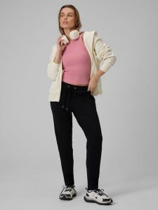 4F Spodnie dresowe damskie - czarne XL. Czarne spodnie sportowe 4f, l, bez wzorów, z bawełny, z podwyższonym stanem, na fitness i siłownię. Za 129,99 zł.