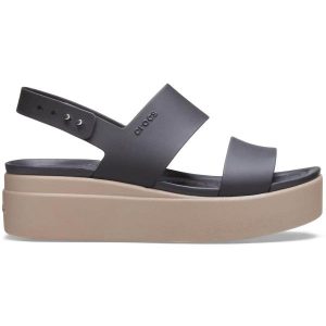Sandały damskie Crocs Brooklyn Low Wedge. Brązowe sandały Crocs, bez wzorów, bez obcasa, bez zapięcia. Za 249,00 zł.