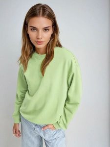 Monki Bluza w kolorze zielonym rozmiar: M. Zielone bluzy Monki, m, bez wzorów, bez kaptura. Za 39,99 zł.