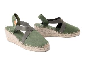 TONI PONS TER forest, sandały damskie. Zielone sandały TONI PONS, bez wzorów, bez obcasa, bez zapięcia. Za 220,92 zł.