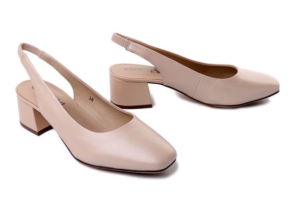 Caprice 9-29500-42 433 beige perlato, czółenka damskie. Brązowe czółenka Caprice, bez wzorów, bez obcasa, bez zapięcia. Za 209,93 zł.