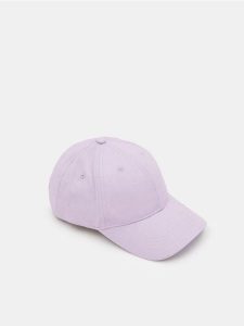 Czapka z daszkiem - różowy. Czerwone czapki Sinsay, bez wzorów. Za 9,99 zł.