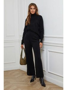 Soft Cashmere 2-częściowy zestaw w kolorze czarnym rozmiar: 38/40. Czarne swetry oversize Soft Cashmere, bez wzorów, z kaszmiru, bez ramiączek. Za 177,94 zł.