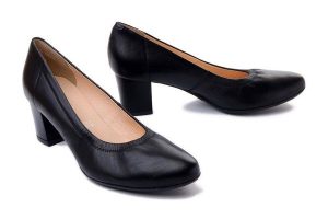 BIOECO BY ARKA 5522 1554 czarny, czółenka damskie. Czarne czółenka Bioeco by Arka, bez wzorów, ze skóry, bez obcasa, na obcasie, bez zapięcia. Za 248,43 zł.