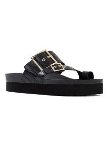 Sunbay Japonki "Tortuga" w kolorze czarnym rozmiar: 38. Czarne klapki Sunbay, bez wzorów, ze skóry, z otwartym noskiem, bez obcasa. Za 169,95 zł.