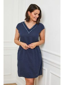 Curvy Lady Lniana sukienka w kolorze granatowym rozmiar: 44/46. Niebieskie sukienki Curvy Lady, na co dzień, bez wzorów, ze lnu, klasyczne, bez kołnierzyka, bez ramiączek, mini, proste. Za 118,56 zł.