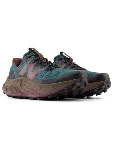New Balance Buty "Fresh Foam X More v5" w kolorze morskim do biegania rozmiar: 42,5. Zielone buty sportowe New Balance, bez wzorów, z materiału, bez zapięcia, do biegania. Za 439,24 zł.