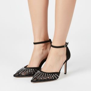 Sandały damskie Tamaris, cholewka ze skóry ekologicznej z siateczkowymi panelami i paskami o metalicznym wykończeniu, czarne, 1-22415-46 001. Czarne sandały Tamaris, bez wzorów, ze skóry ekologicznej, bez obcasa, na obcasie, bez zapięcia. Za 319,00 zł.