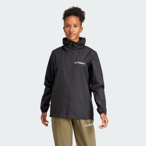 Kurtka Multi Essentials 2L Rain. Czarne kurtki ADIDAS, l, bez wzorów, bez kaptura. Za 439,00 zł.