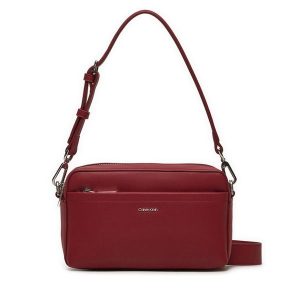 Torebka Calvin Klein. Czerwone torebki klasyczne Calvin Klein, bez wzorów, bez dodatków. Za 479,99 zł.