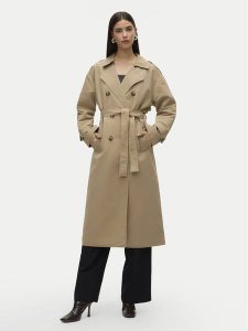 Vero Moda Trencz Chloe 10300263 Beżowy Regular Fit. Brązowe płaszcze Vero Moda, xs, bez wzorów, z syntetyku, bez kaptura. Za 299,99 zł.