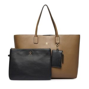 Torebka Tommy Hilfiger. Brązowe shopper bag TOMMY HILFIGER, bez wzorów, bez dodatków. Za 649,99 zł.