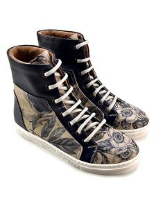 Goby Sneakersy w kolorze beżowo-czarnym ze wzorem rozmiar: 39. Brązowe trampki Goby, bez wzorów, z materiału, za kostkę, bez zapięcia. Za 260,99 zł.