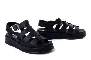 RIEKER W0804-00 black, sandały damskie. Czarne sandały Rieker, bez wzorów, ze skóry, bez obcasa, na koturnie, bez zapięcia. Za 295,92 zł.