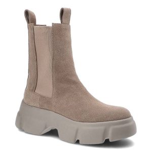 Botki damskie Carinii, zamszowa cholewka o miękkiej strukturze elastyczne wstawki po bokach masywna podeszwa o sportowym charakterze wygodny fason, b. Brązowe botki Carinii, bez wzorów, z zamszu, bez obcasa, na obcasie, bez zapięcia. Za 339,00 zł.