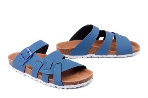 DR. BRINKMANN 701530-5 blau, klapki damskie. Niebieskie klapki Dr. Brinkmann, bez wzorów, z materiału, bez obcasa. Za 157,17 zł.