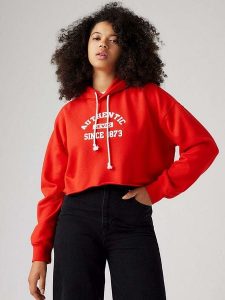 Levi´s Bluza w kolorze czerwonym rozmiar: M. Czerwone bluzy m, bez wzorów, z kapturem. Za 118,84 zł.