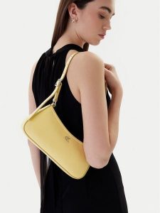 Calvin Klein Torebka Ck Small Shoulder Bag LV04F3170G Żółty. Żółte torebki klasyczne Calvin Klein, bez wzorów, ze skóry, bez dodatków. Za 299,99 zł.