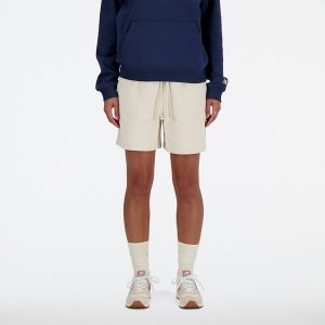 Spodenki damskie New Balance WS41508LIN – beżowe. Brązowe szorty New Balance, bez wzorów, z bawełny, klasyczne, z podwyższonym stanem. Za 279,99 zł.