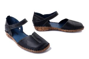 JOSEF SEIBEL 79542 9513 505 Rosalie 42 dunkelblau, sandały damskie. Niebieskie balerinki Josef Seibel, bez wzorów, ze skóry, bez obcasa, bez zapięcia. Za 289,90 zł.