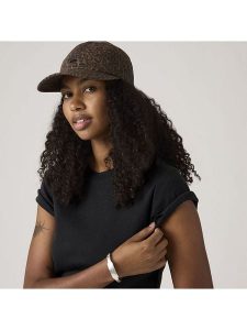 Levi's Czapka w kolorze brązowym rozmiar: onesize. Brązowe czapki Levi's®, bez wzorów, z bawełny. Za 87,40 zł.