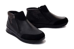 RIEKER N1452-00 black, botki damskie. Czarne botki Rieker, na zimę, bez wzorów, bez obcasa, bez zapięcia. Za 369,90 zł.