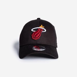 Czapka z daszkiem do koszykówki New Era NBA Miami Heat. Czapki New Era, z aplikacjami, z bawełny, eleganckie. Za 119,99 zł.