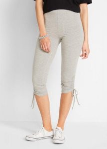 Legginsy 3/4 z marszczeniem (2 pary). Czarne legginsy bonprix, bez wzorów. Za 59,98 zł.