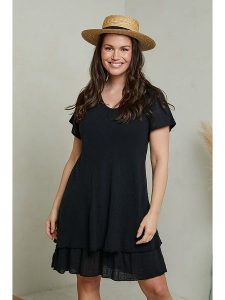 Curvy Lady Sukienka w kolorze czarnym rozmiar: 48/50. Czarne sukienki Curvy Lady, na co dzień, bez wzorów, klasyczne, bez kołnierzyka, bez ramiączek, midi, proste. Za 151,95 zł.