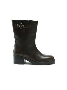 Frank Daniel Skórzane botki w kolorze brązowym rozmiar: 39. Brązowe botki Frank Daniel, bez wzorów, bez obcasa, bez zapięcia. Za 365,48 zł.