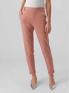 Vero Moda Chinosy Maya 10225280 Różowy Regular Fit. Czerwone chinosy Vero Moda, bez wzorów, z syntetyku. Za 99,99 zł.